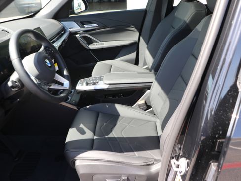 Used 2025 BMW X1 xDrive28i w/ Technology Package AWD/4WD image 15