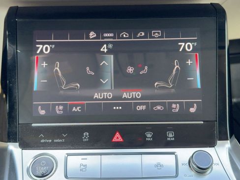 Used 2022 Audi e-tron Premium Plus w/ Premium Plus Package image 26