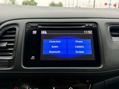 Used 2018 Honda HR-V EX image 35