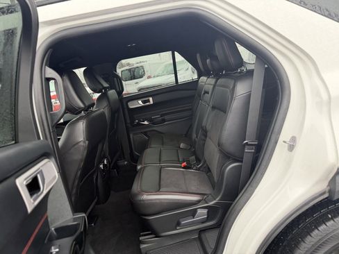 Certified 2024 Ford Explorer ST-Line w/ Class IV Trailer Tow Package image 12