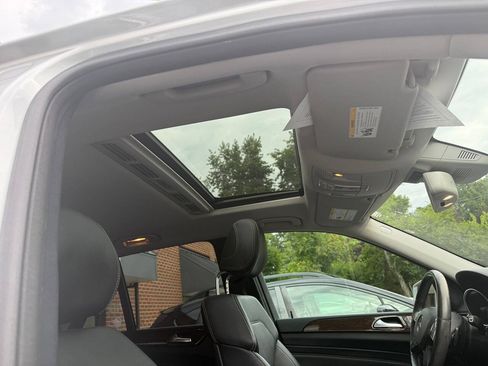 Used 2013 Mercedes-Benz ML 350 4MATIC image 22