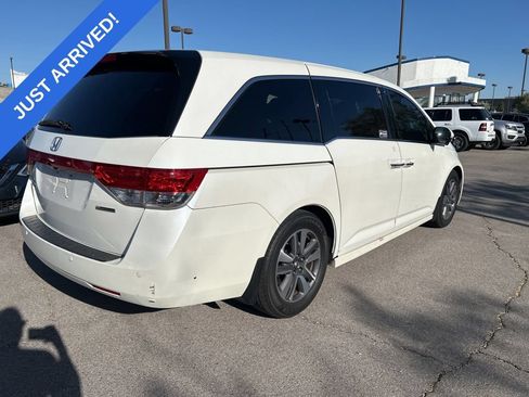Used 2016 Honda Odyssey Touring image 3