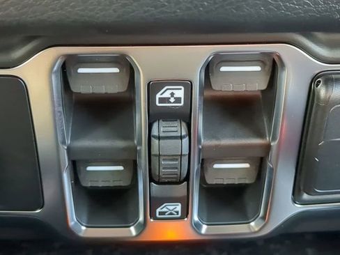 New 2026 Jeep Gladiator Sport image 25