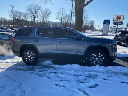 Used 2020 GMC Acadia SLE image 2