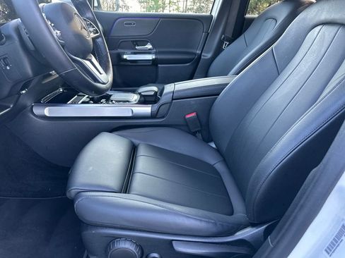 Certified 2022 Mercedes-Benz GLB 250 4MATIC image 18