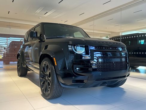 New 2026 Land Rover Defender 110 OCTA image 5