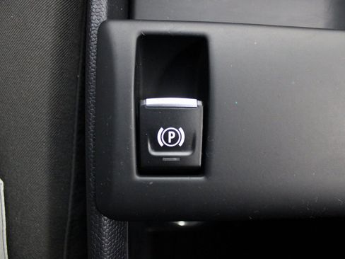 Used 2018 BMW i3 w/ Range Extender image 40