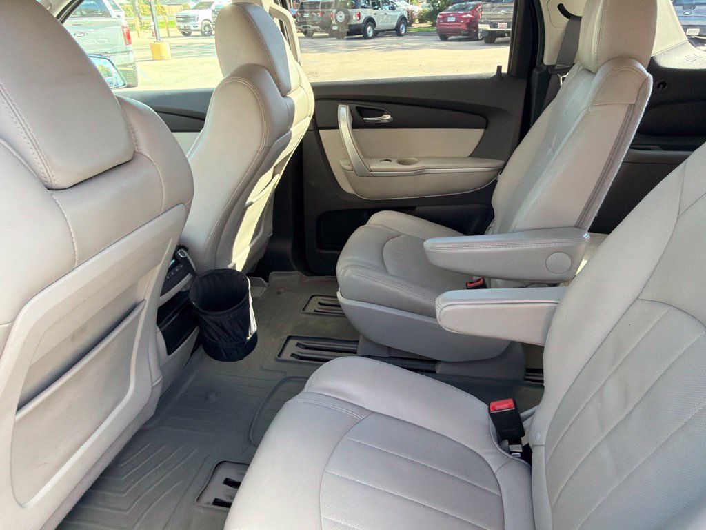 Used 2011 GMC Acadia SLT w/ LPO, 'HIT The Road' Package AWD/4WD image 8