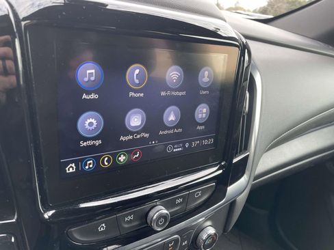 Used 2023 Chevrolet Traverse LT image 39