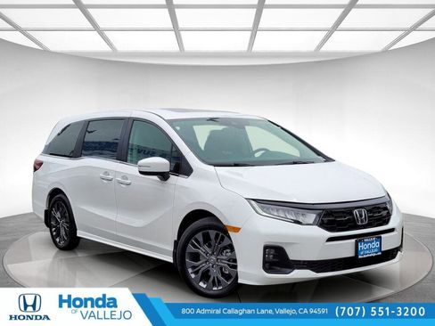 New 2026 Honda Odyssey Touring image 1