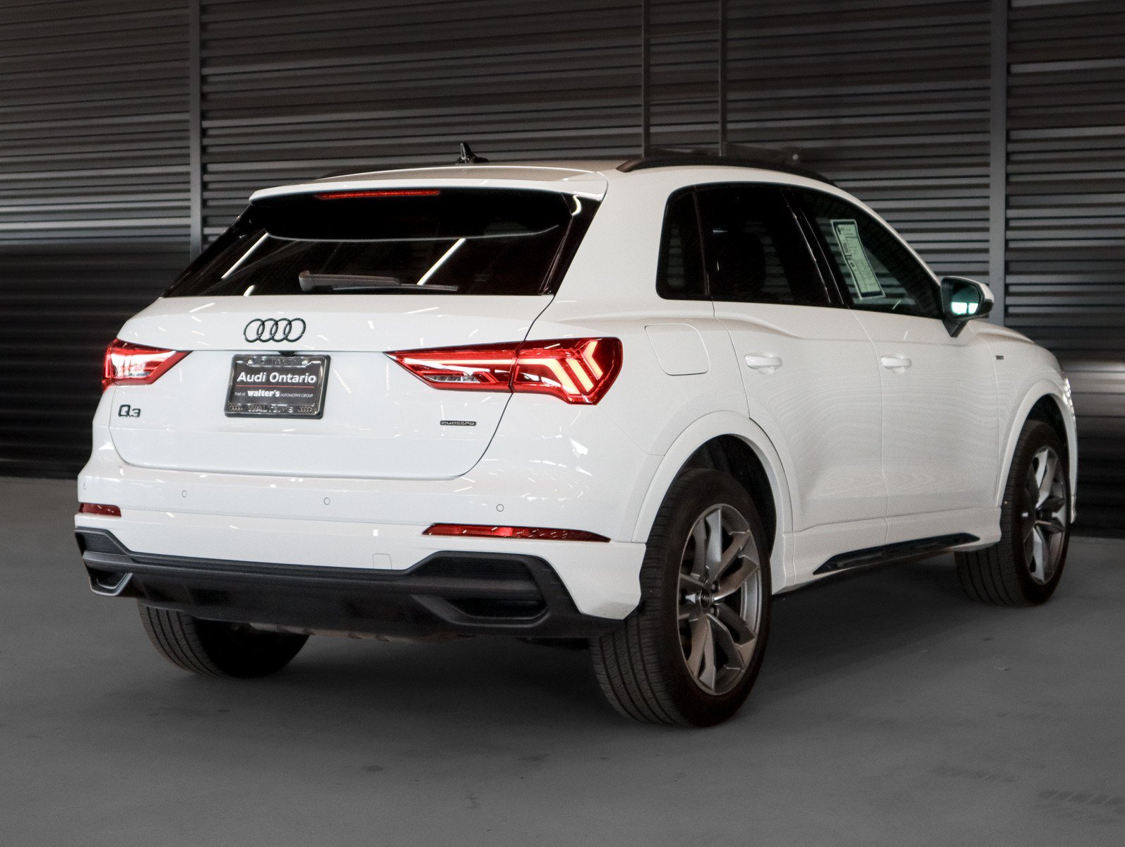 Used 2023 Audi Q3 2.0T Premium AWD/4WD image 16