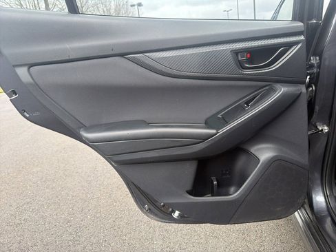 Used 2019 Subaru Crosstrek 2.0i Premium w/ Eyesight System image 16