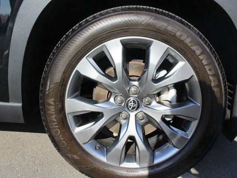 Certified 2025 Toyota Grand Highlander AWD image 13