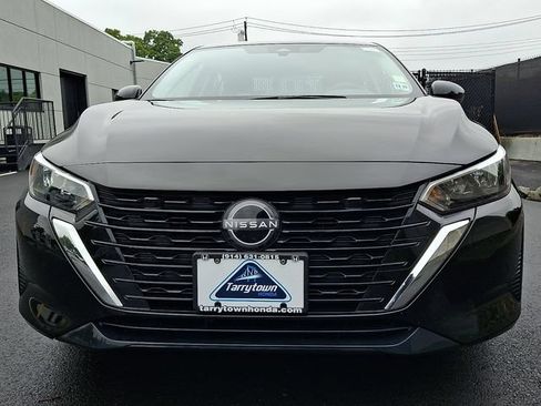 Used 2025 Nissan Sentra SV FWD image 2
