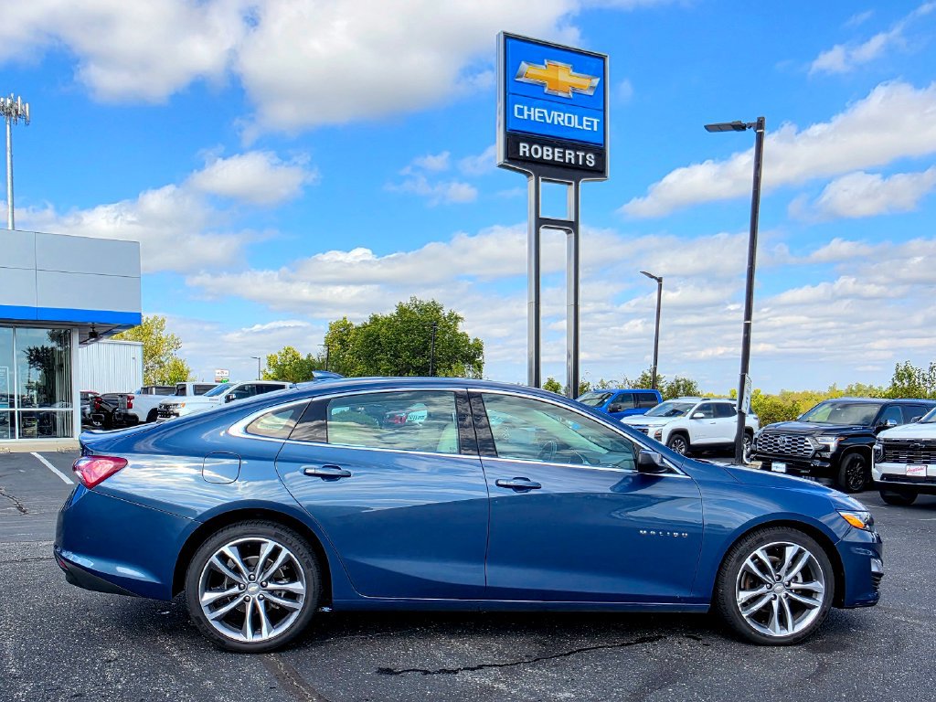 Used 2024 Chevrolet Malibu LT FWD image 11