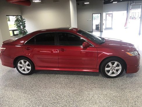 Used 2009 Toyota Camry SE FWD image 6