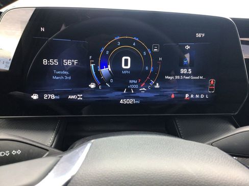 Used 2025 Chevrolet Equinox LT w/ Convenience Package II image 13