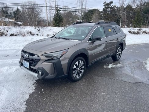 Used 2024 Subaru Outback Limited image 1
