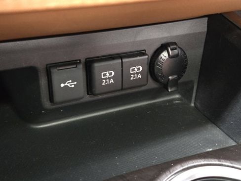 Used 2020 Toyota Highlander Platinum image 28