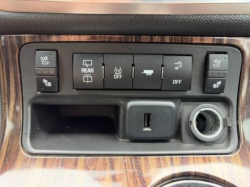 Used 2016 GMC Acadia Denali AWD/4WD image 15