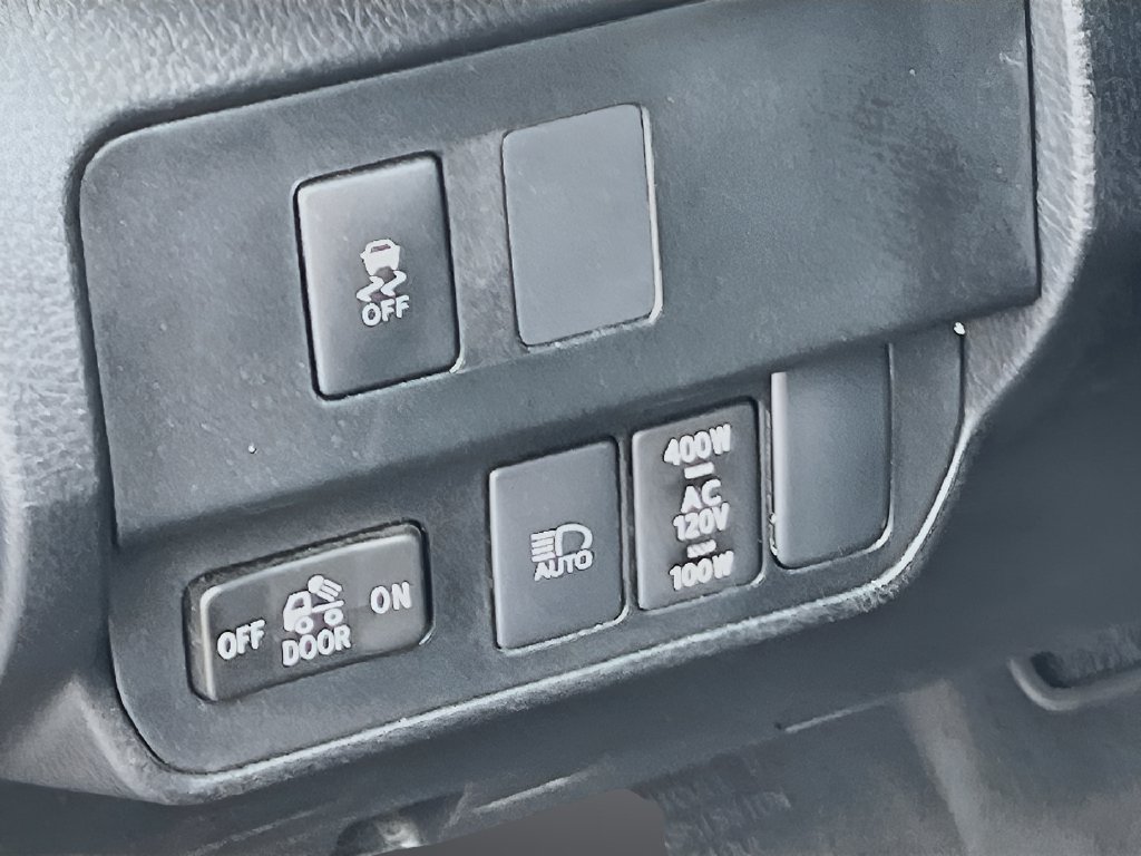 Used 2023 Toyota Tacoma TRD Sport AWD/4WD image 10