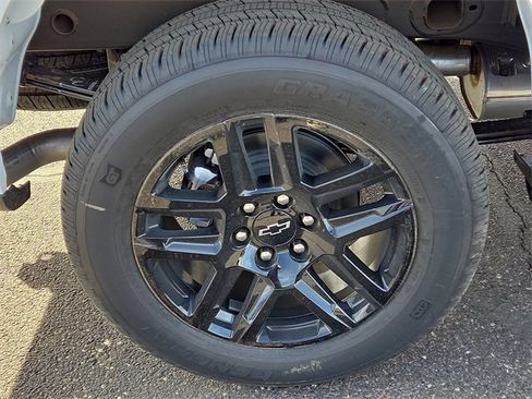 New 2026 Chevrolet Silverado 1500 Custom w/ LPO, Dark Essentials Package image 6