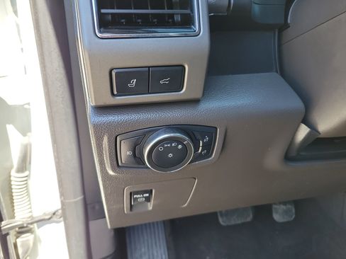 Used 2021 Ford Expedition Max XLT image 20