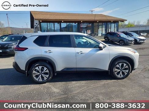 Certified 2022 Nissan Rogue SV AWD/4WD image 9