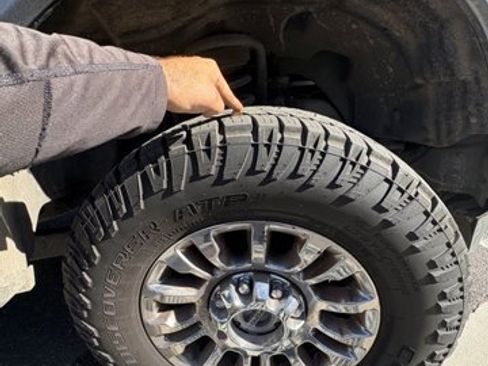 Certified 2022 Ford F350 XLT w/ XLT Premium Package image 15