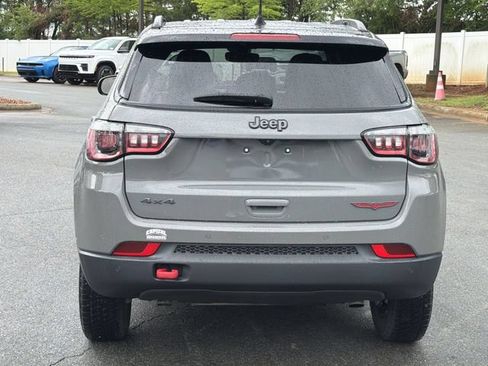 Used 2023 Jeep Compass Trailhawk AWD/4WD image 12