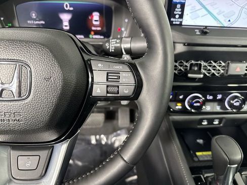 Used 2025 Honda Accord Touring image 14