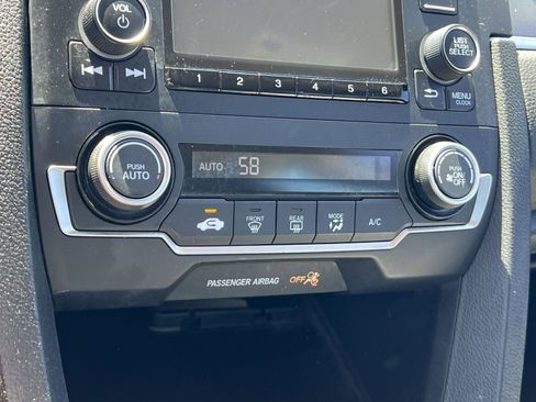 Used 2018 Honda Civic LX image 19