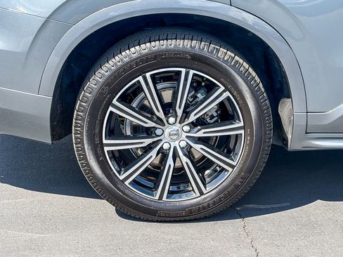 Used 2020 Volvo XC90 T6 Momentum AWD/4WD image 10