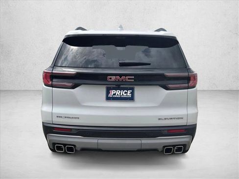 Used 2026 GMC Acadia Elevation w/ Elevation Premium Package FWD image 8