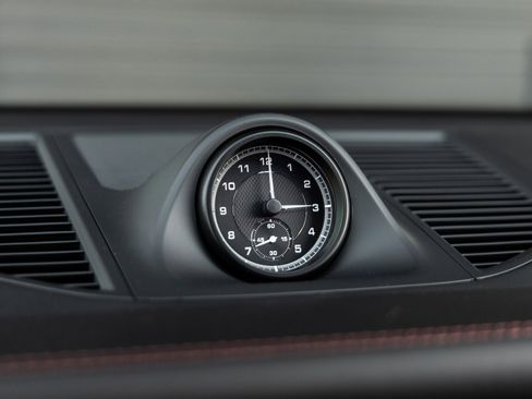 New 2025 Porsche Macan image 30