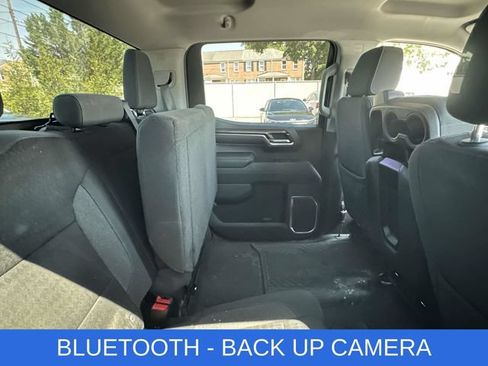 Used 2022 Chevrolet Silverado 1500 RST AWD/4WD image 3