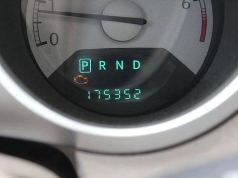 Used 2007 Chrysler Sebring Limited w/ Luxury Group FWD image 10
