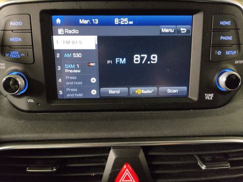 Used 2019 Hyundai Santa Fe Limited image 25