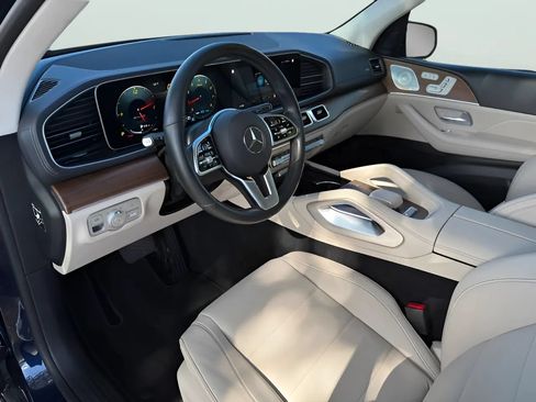 Used 2022 Mercedes-Benz GLS 450 4MATIC image 11
