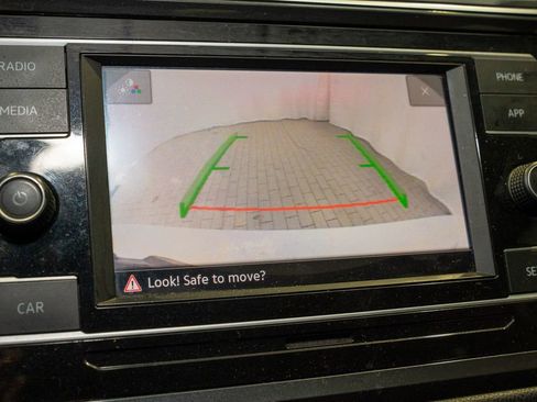 Used 2018 Volkswagen Tiguan S w/ Front Fog Lights Package image 13