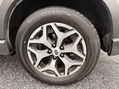 Used 2022 Subaru Forester Premium image 34