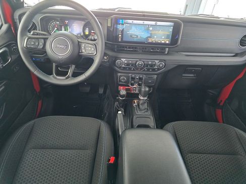 Used 2025 Jeep Wrangler Unlimited Rubicon 4xe w/ Safety Group AWD/4WD image 9