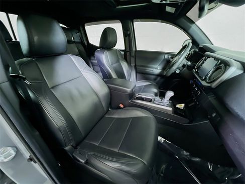 Certified 2021 Toyota Tacoma TRD Off-Road w/ TRD Premium Off Road Package image 26