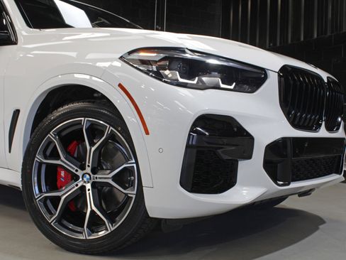 Used 2023 BMW X5 xDrive40i w/ M Sport Package AWD/4WD image 17