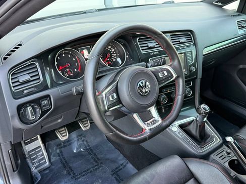 Used 2017 Volkswagen GTI SE FWD image 16