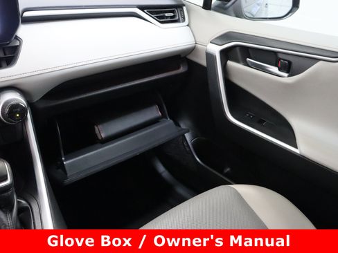 Used 2023 Toyota RAV4 Limited image 24