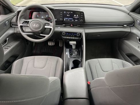 Used 2026 Hyundai Elantra Sport FWD image 9