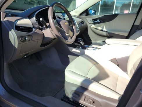 Used 2024 Chevrolet Malibu LT image 17