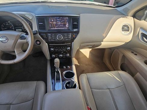 Used 2014 Nissan Pathfinder Platinum FWD image 23
