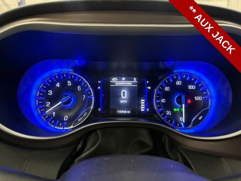 Used 2022 Chrysler Voyager LX FWD image 20